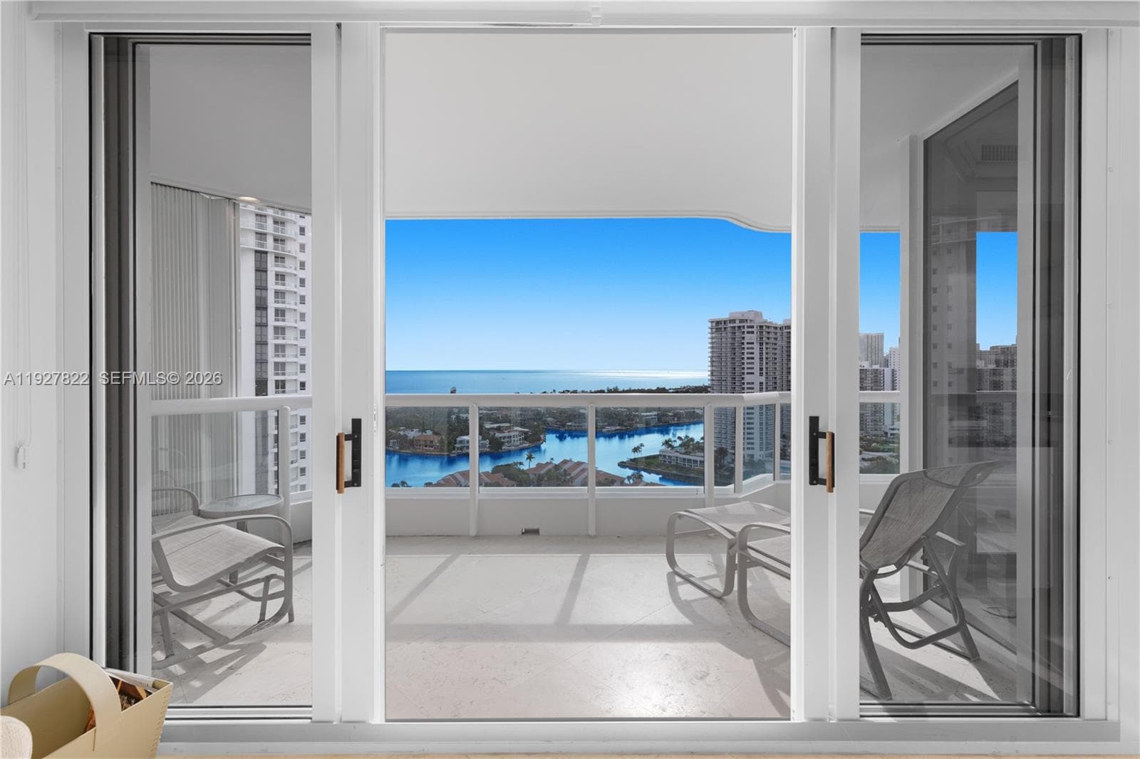 21055 Yacht Club dr 2310 photo 6