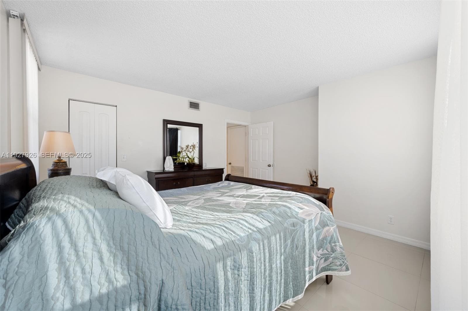 2401 S Ocean Dr 1007 photo 21