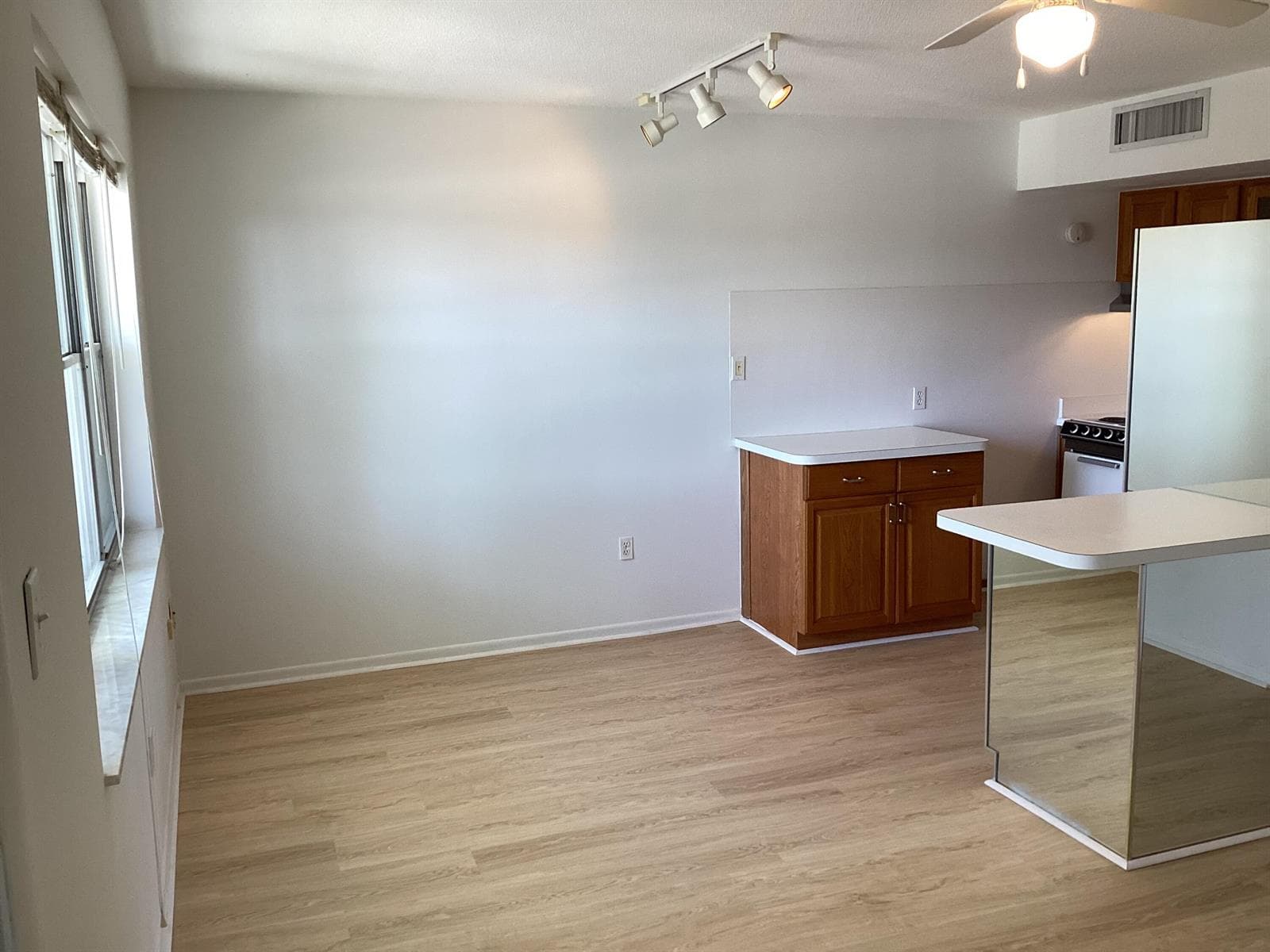 1200 Colonnades Drive 202 photo 11