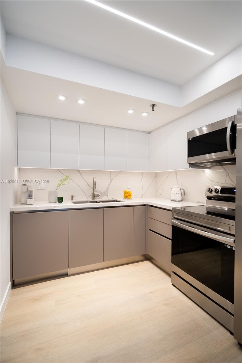 20505 Country Club Dr 231 photo 11