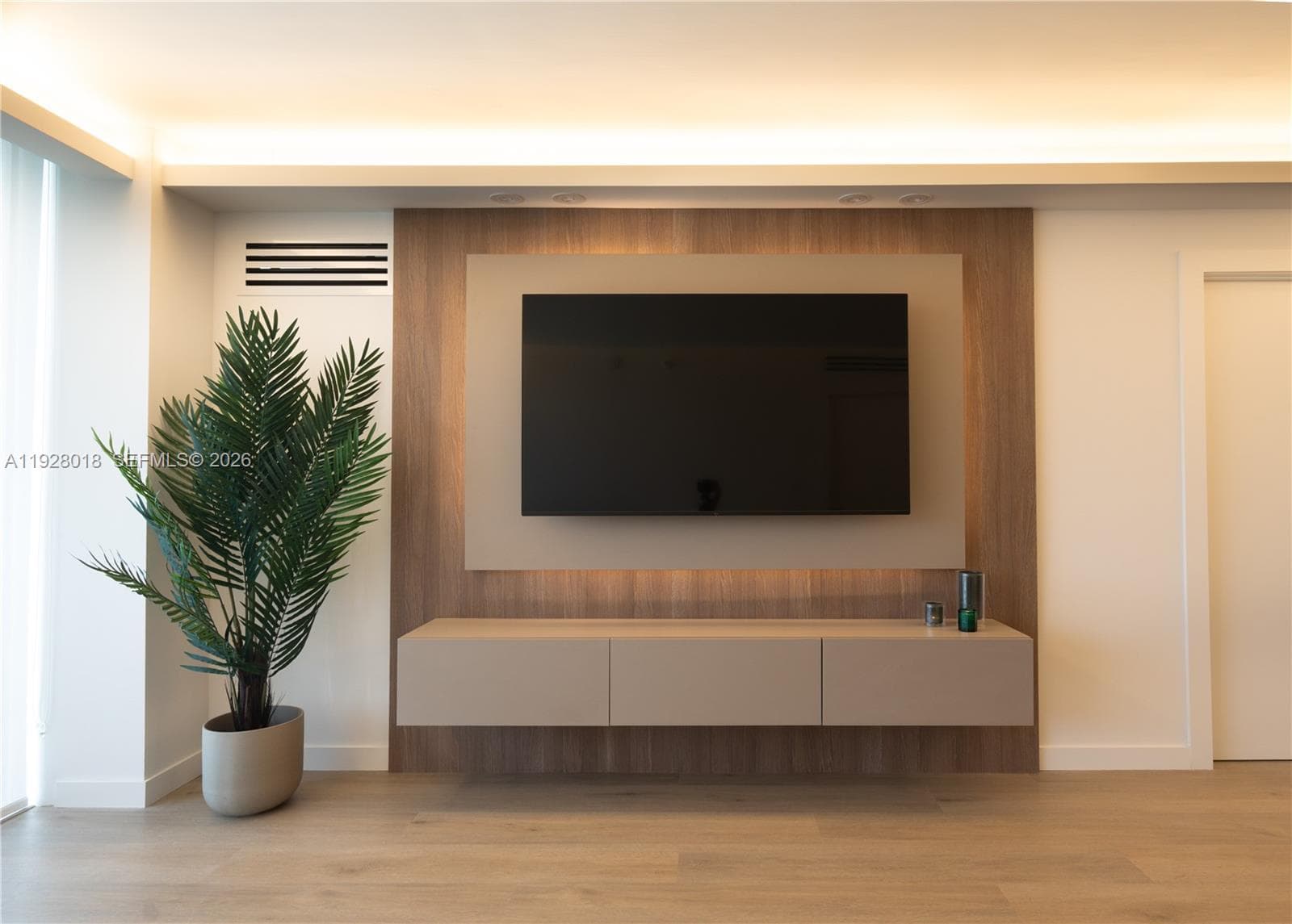 20505 Country Club Dr 231 photo 4