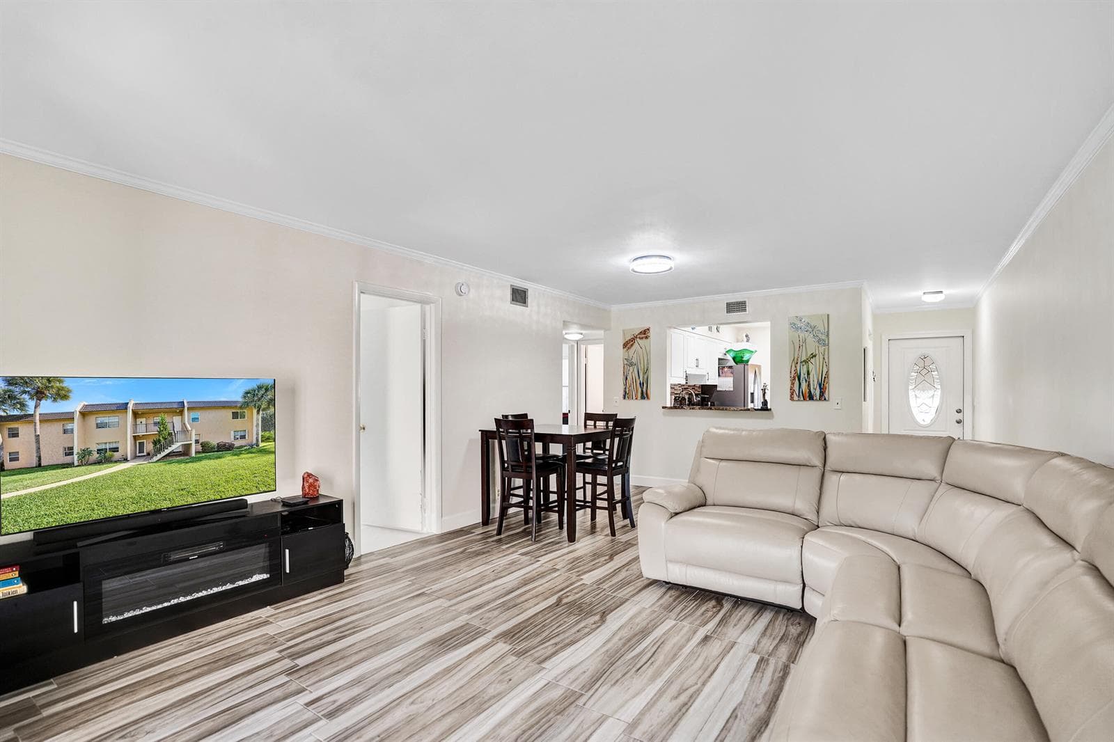 140 Lake Meryl Drive 140 photo 3
