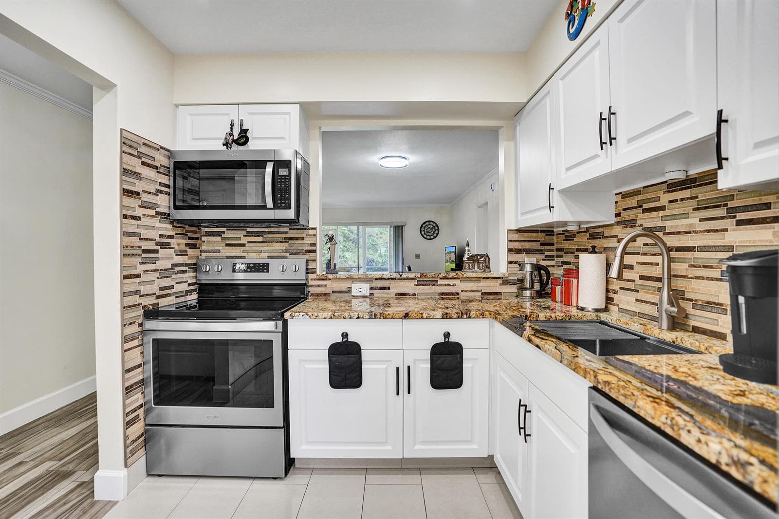 140 Lake Meryl Drive 140 photo 1