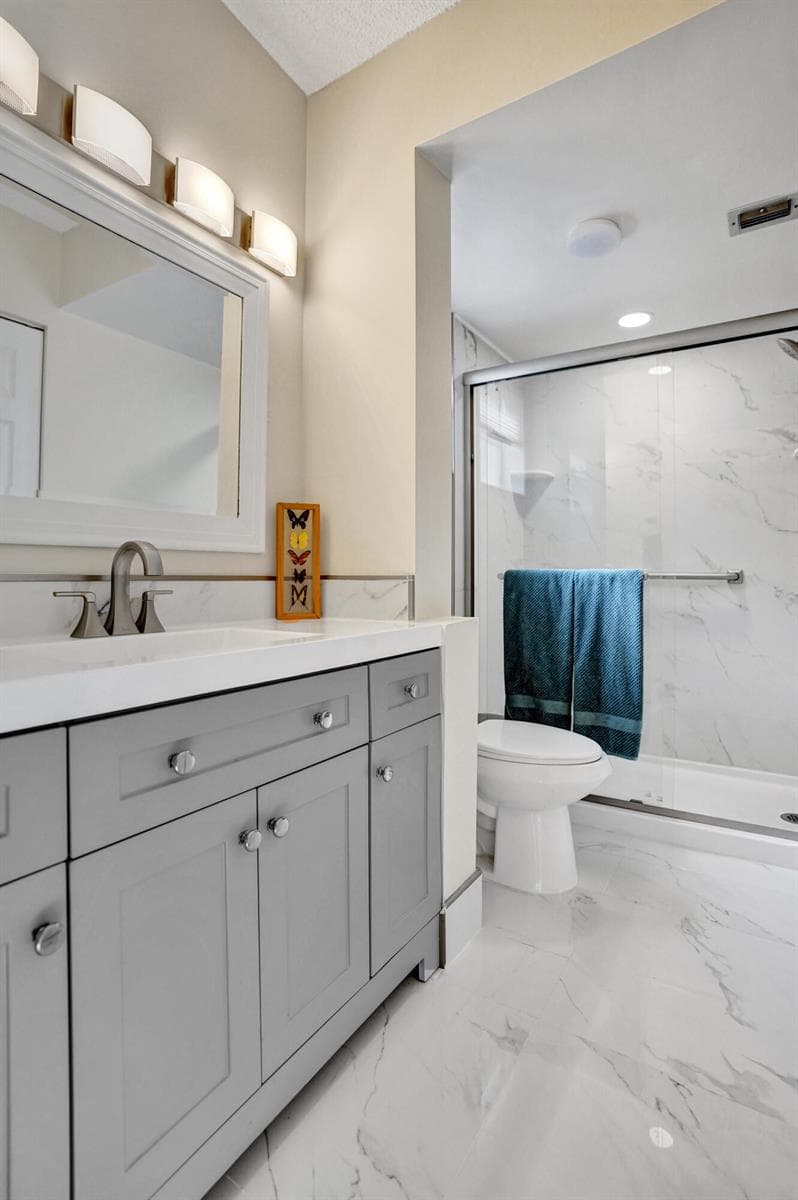 140 Lake Meryl Drive 140 photo 24