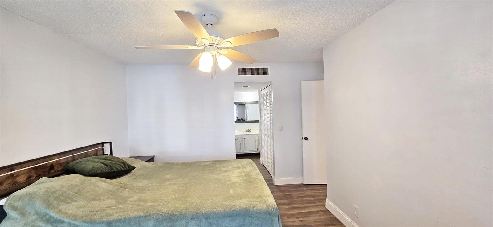 2601 Boundbrook Boulevard 206 photo 13