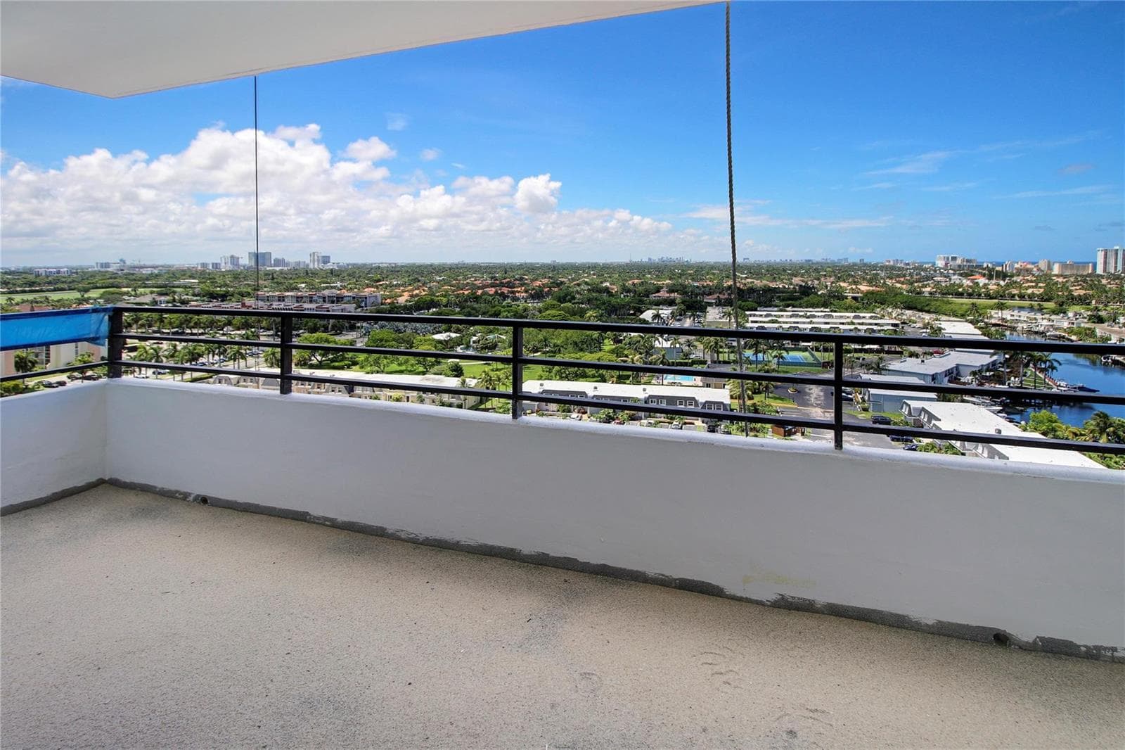 2500 Parkview Drive 1710 photo 25