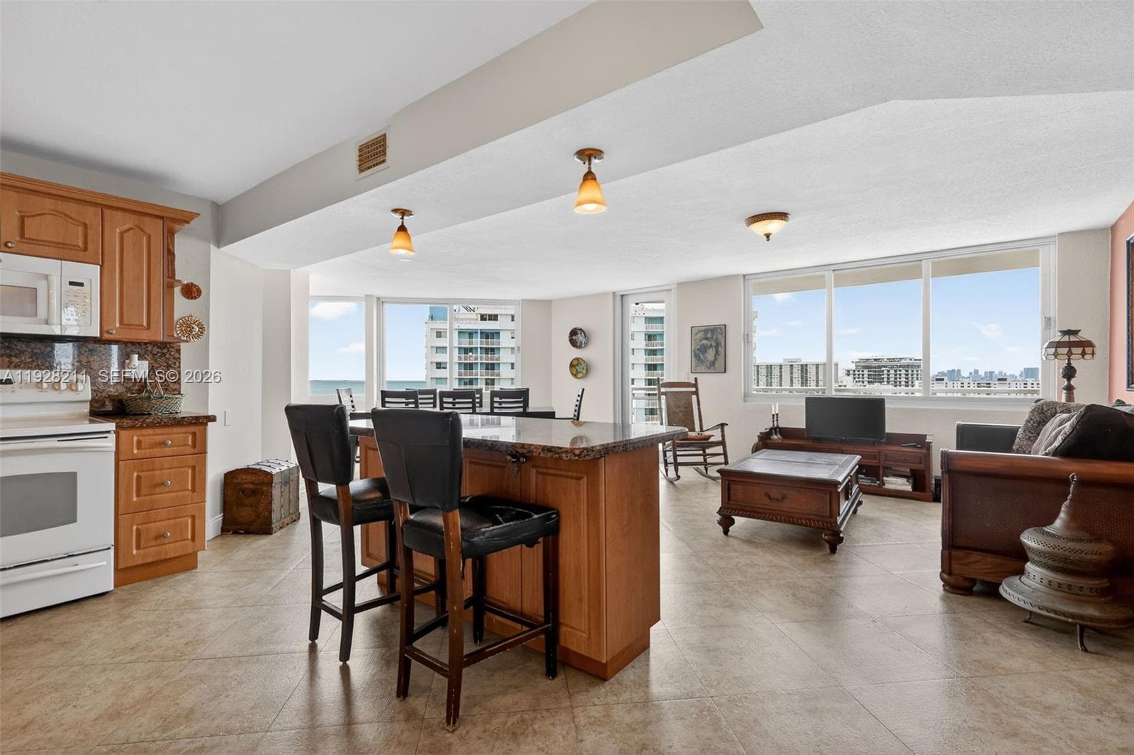 7135 Collins Ave 1015 photo 4