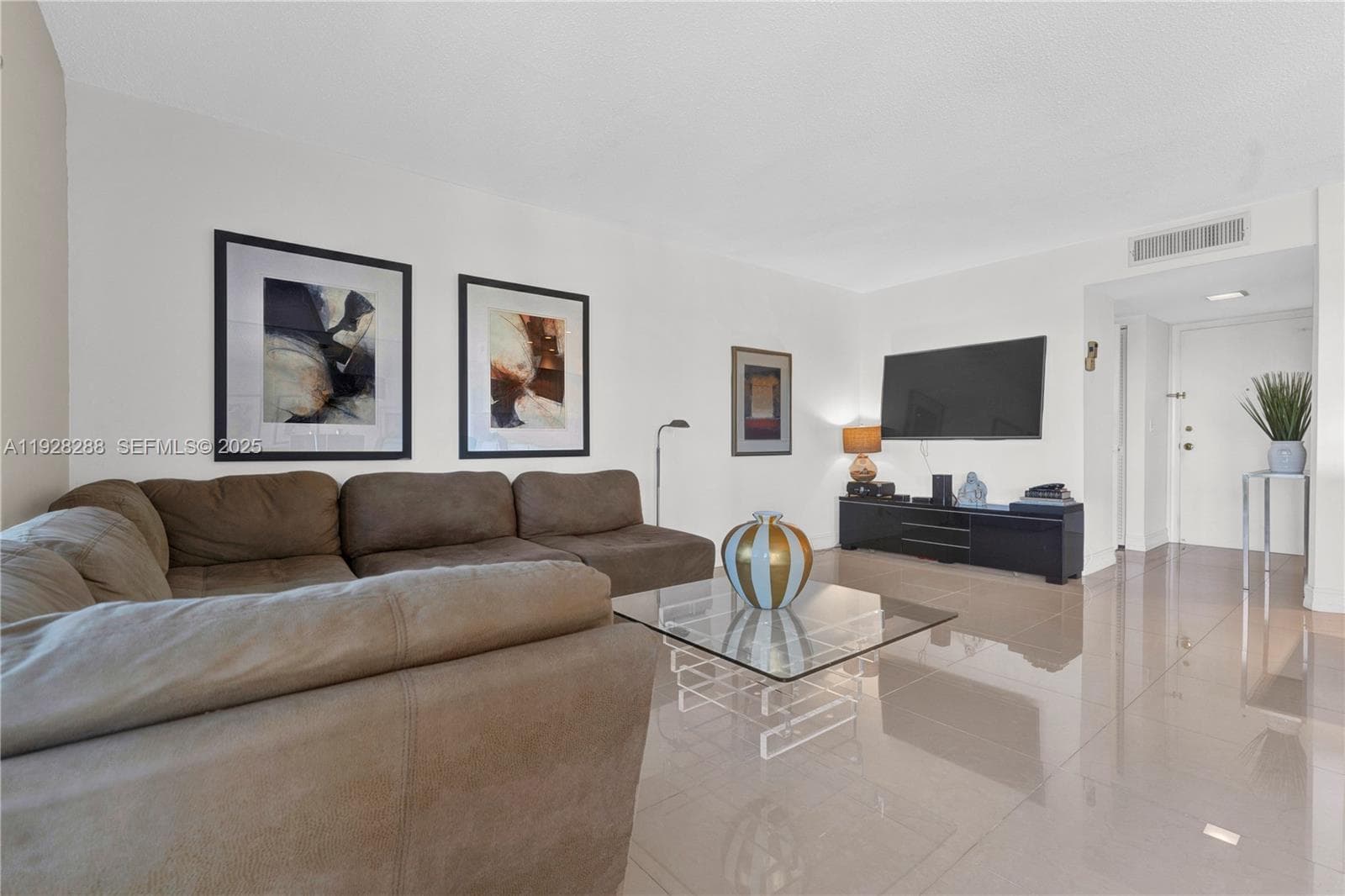 200 Diplomat Pkwy 729 photo 14