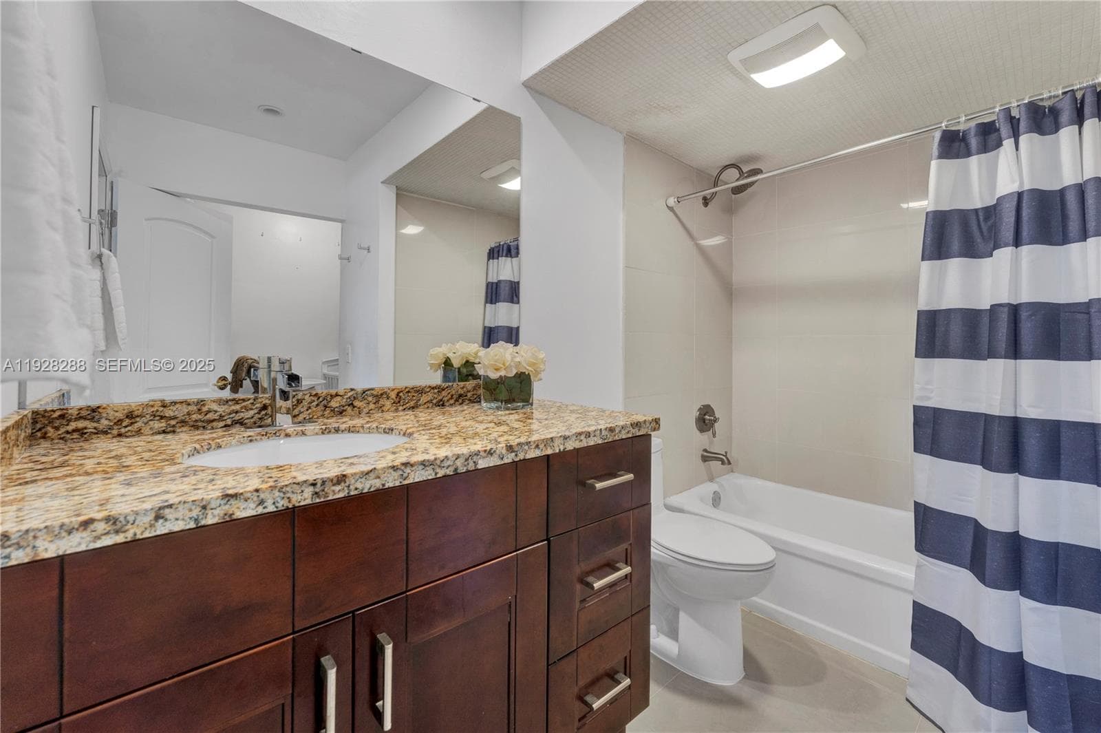 200 Diplomat Pkwy 729 photo 19