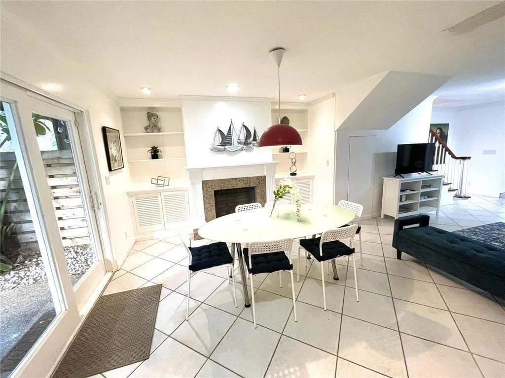 619 Kensington Place photo 10
