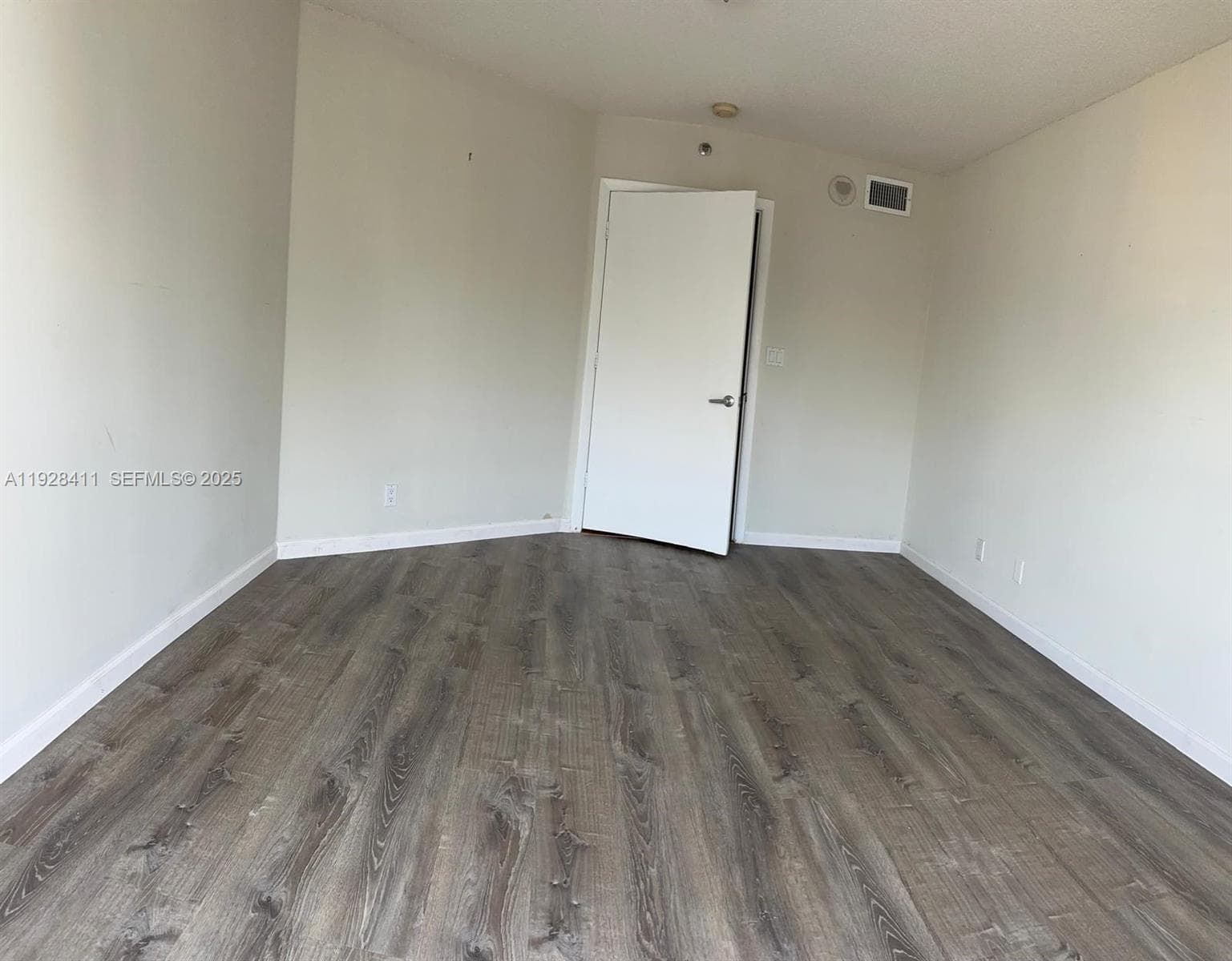 8911 Collins Ave 1103 photo 9