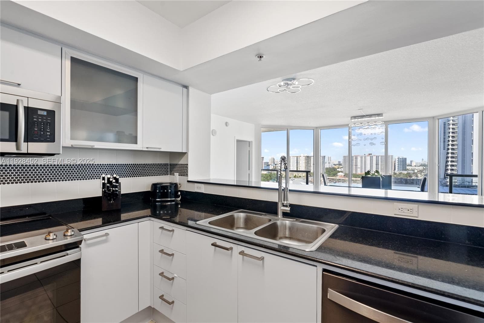 16699 Collins Ave 1507 photo 7