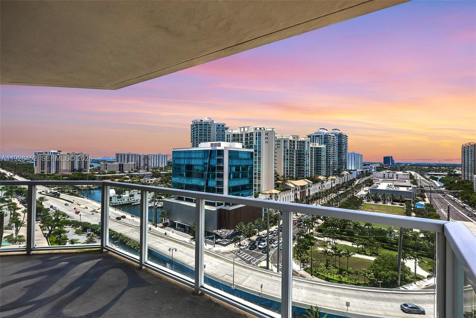 16699 Collins Ave 1507 photo 4