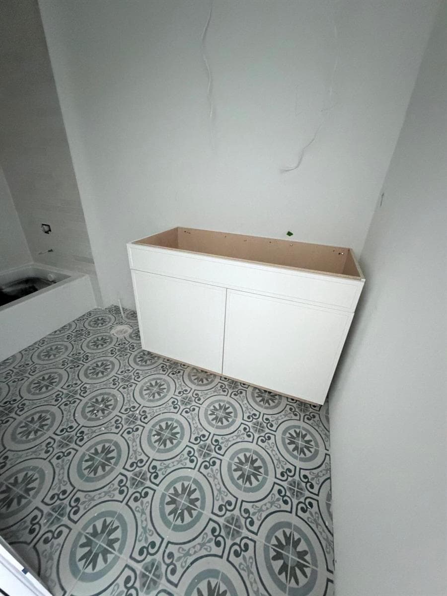 145 Kings Lane photo 7