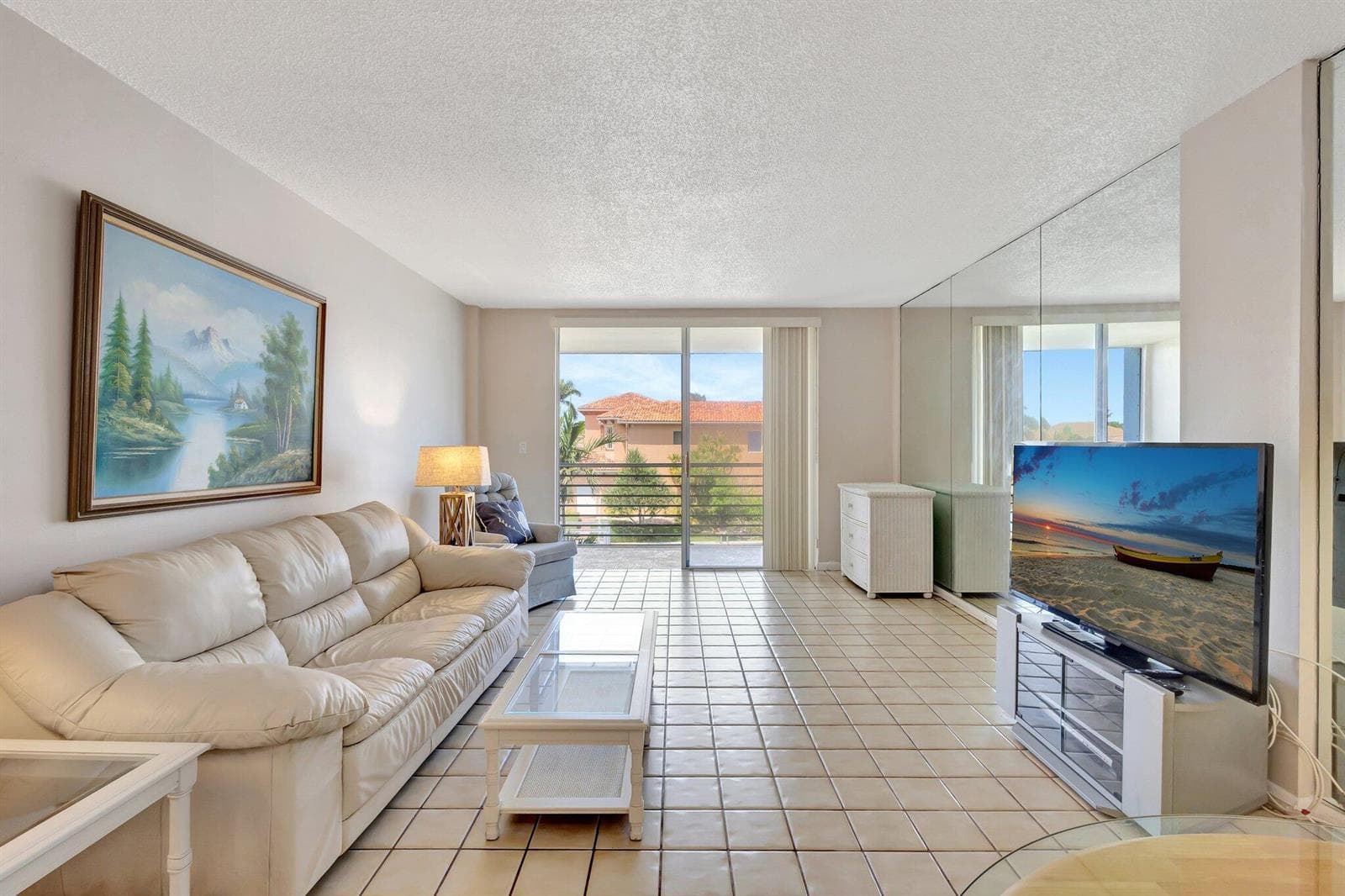 105 Paradise Harbour Boulevard 307 photo 6