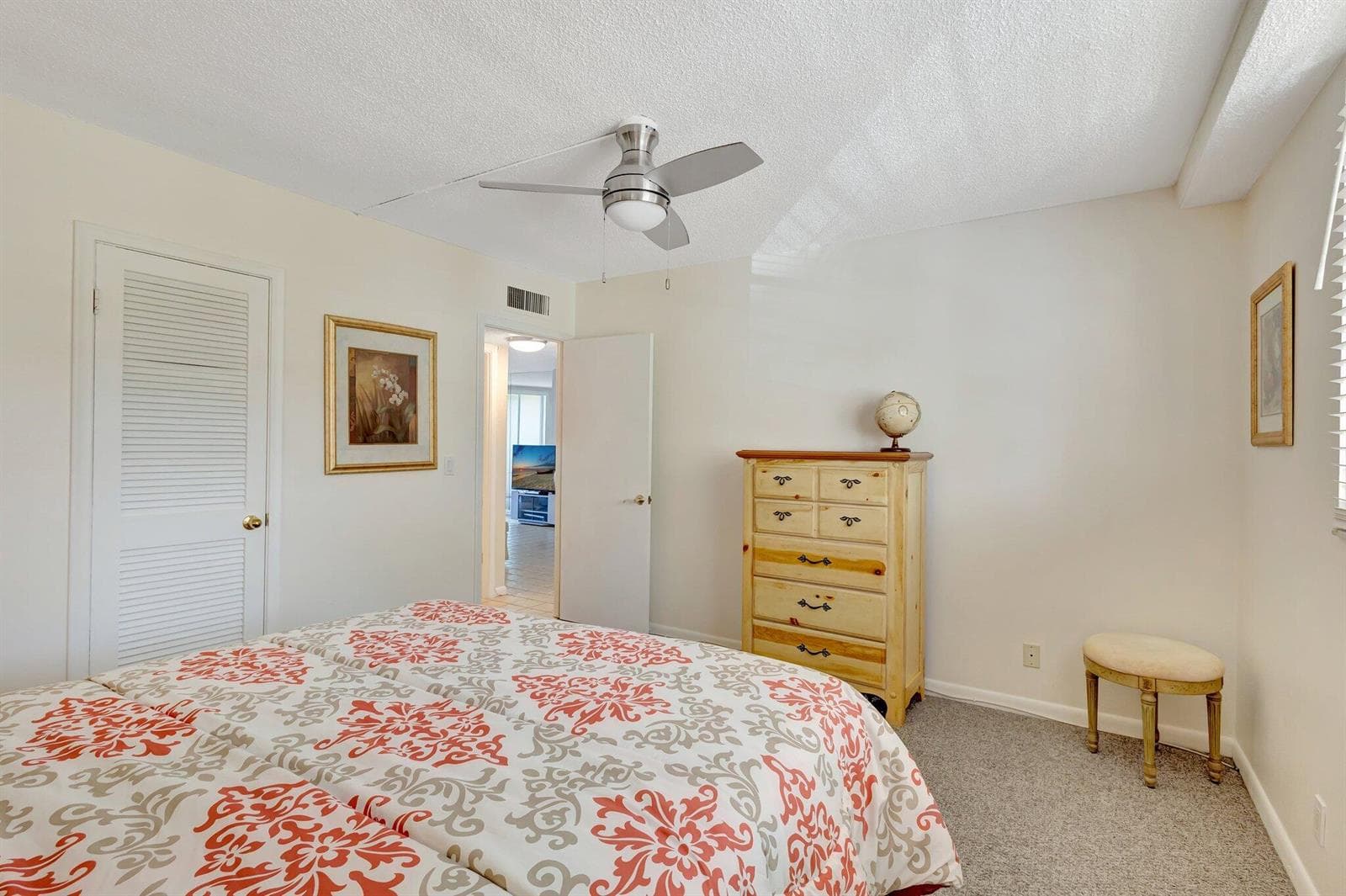 105 Paradise Harbour Boulevard 307 photo 13