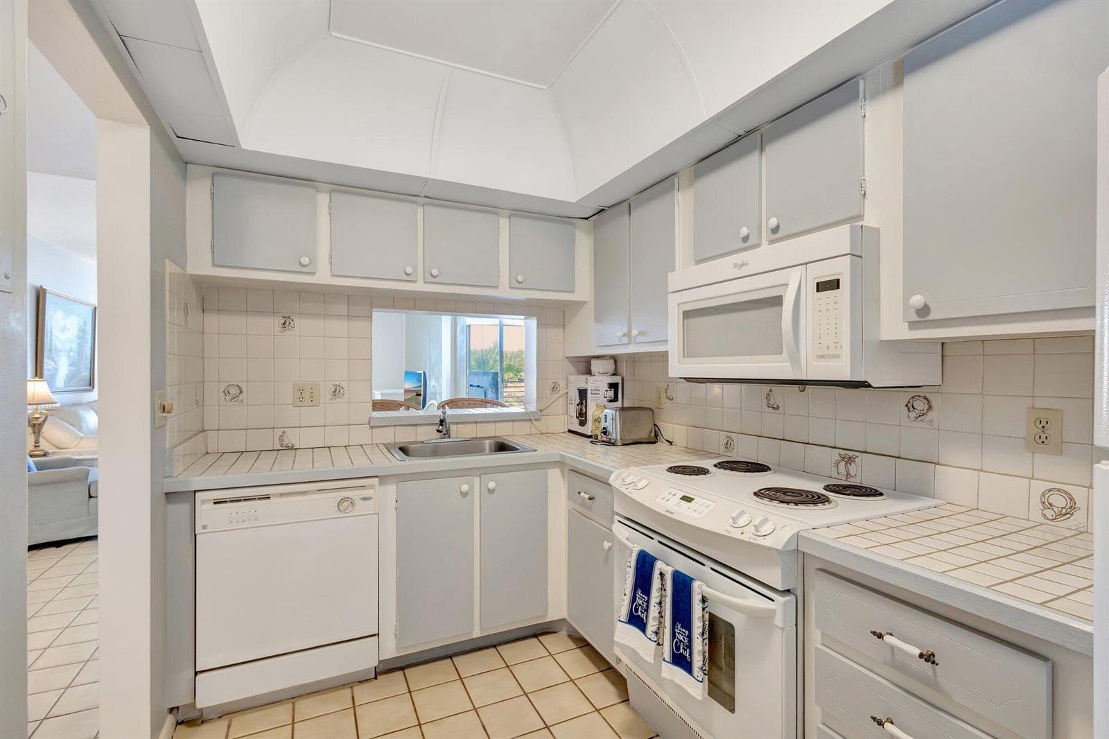 105 Paradise Harbour Boulevard 307 photo 10
