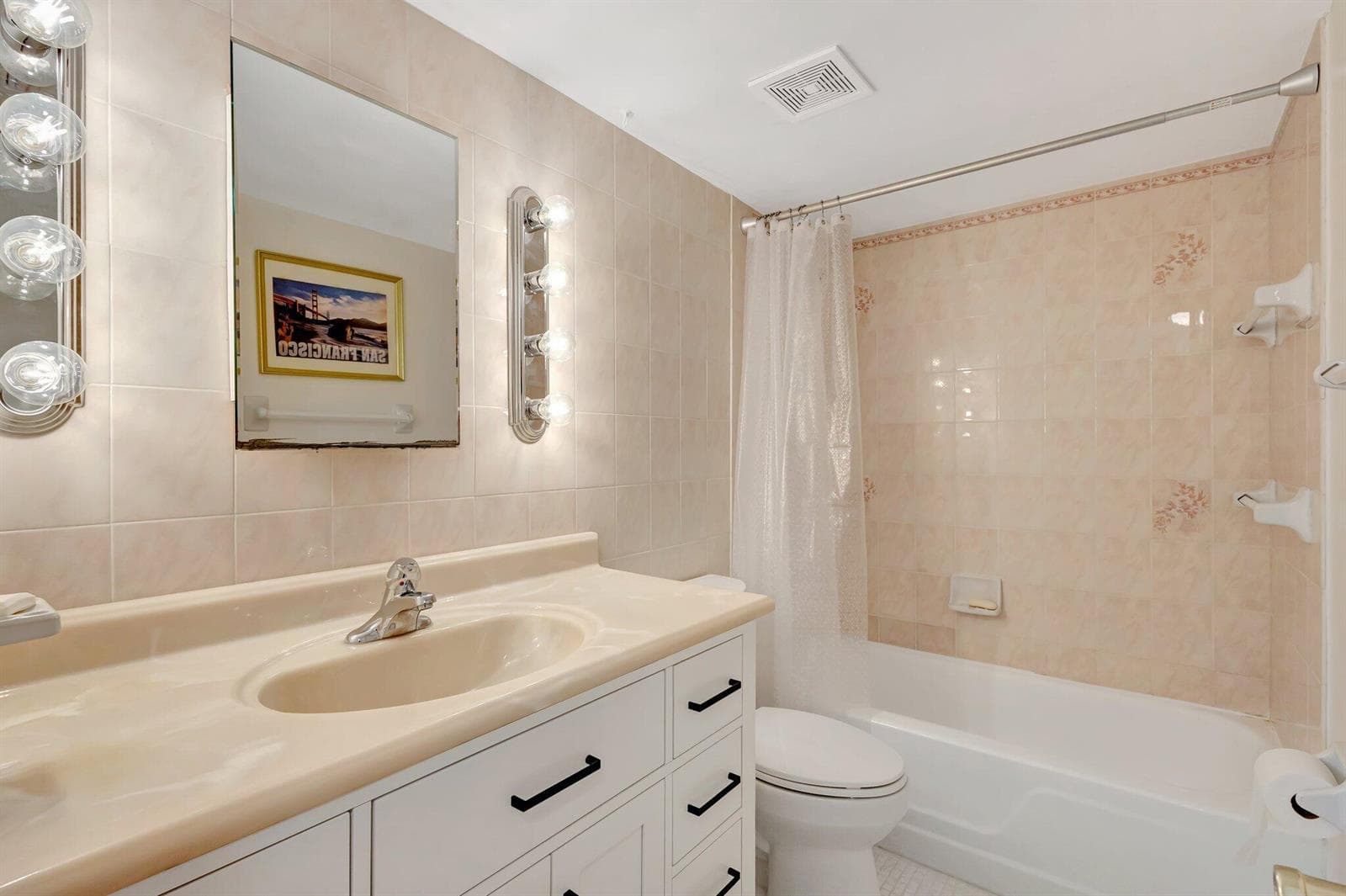105 Paradise Harbour Boulevard 307 photo 15