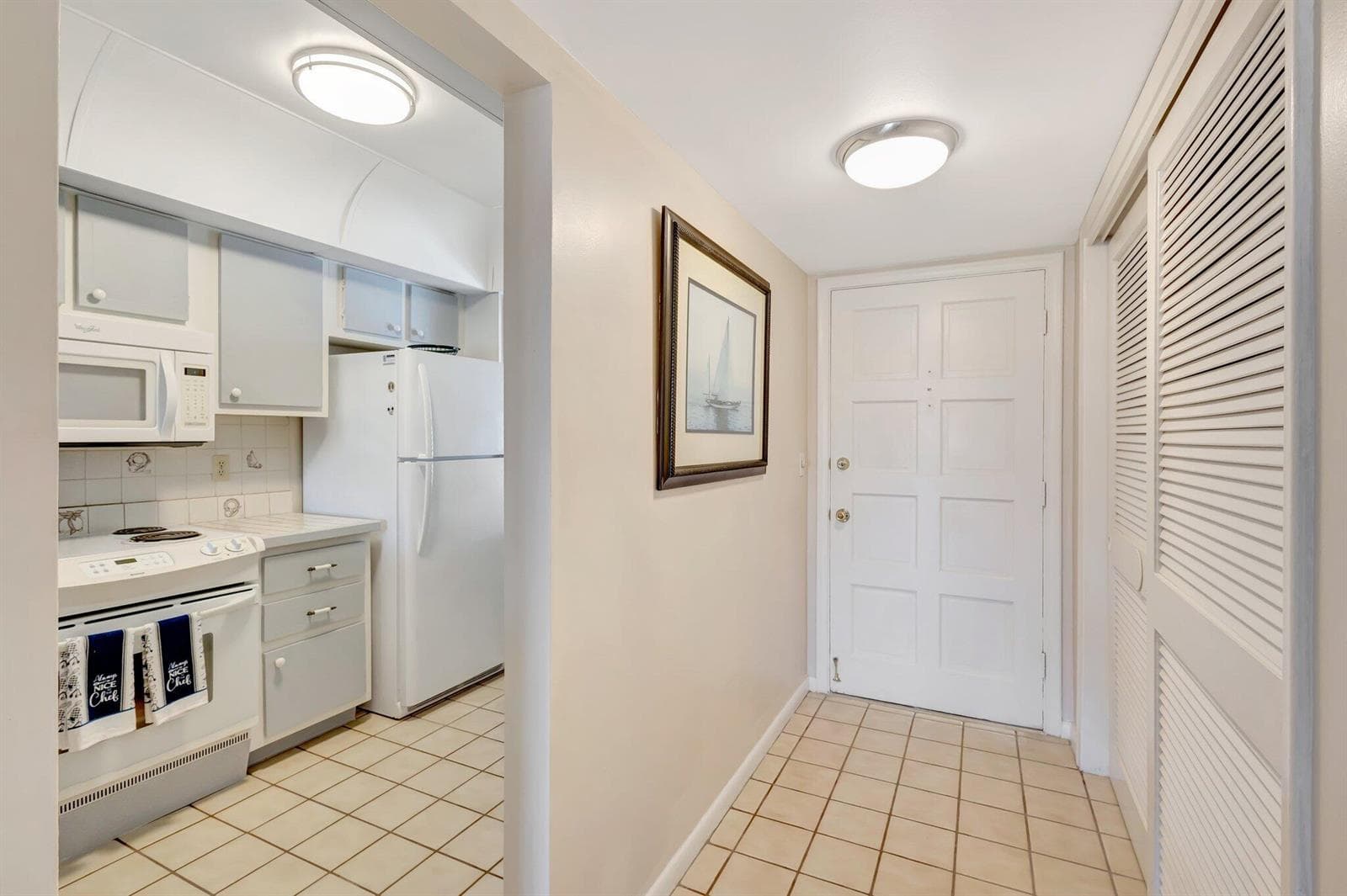 105 Paradise Harbour Boulevard 307 photo 11