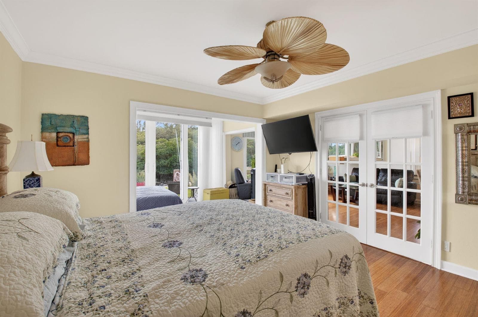 711 NE Harbour Terrace 3120 photo 8
