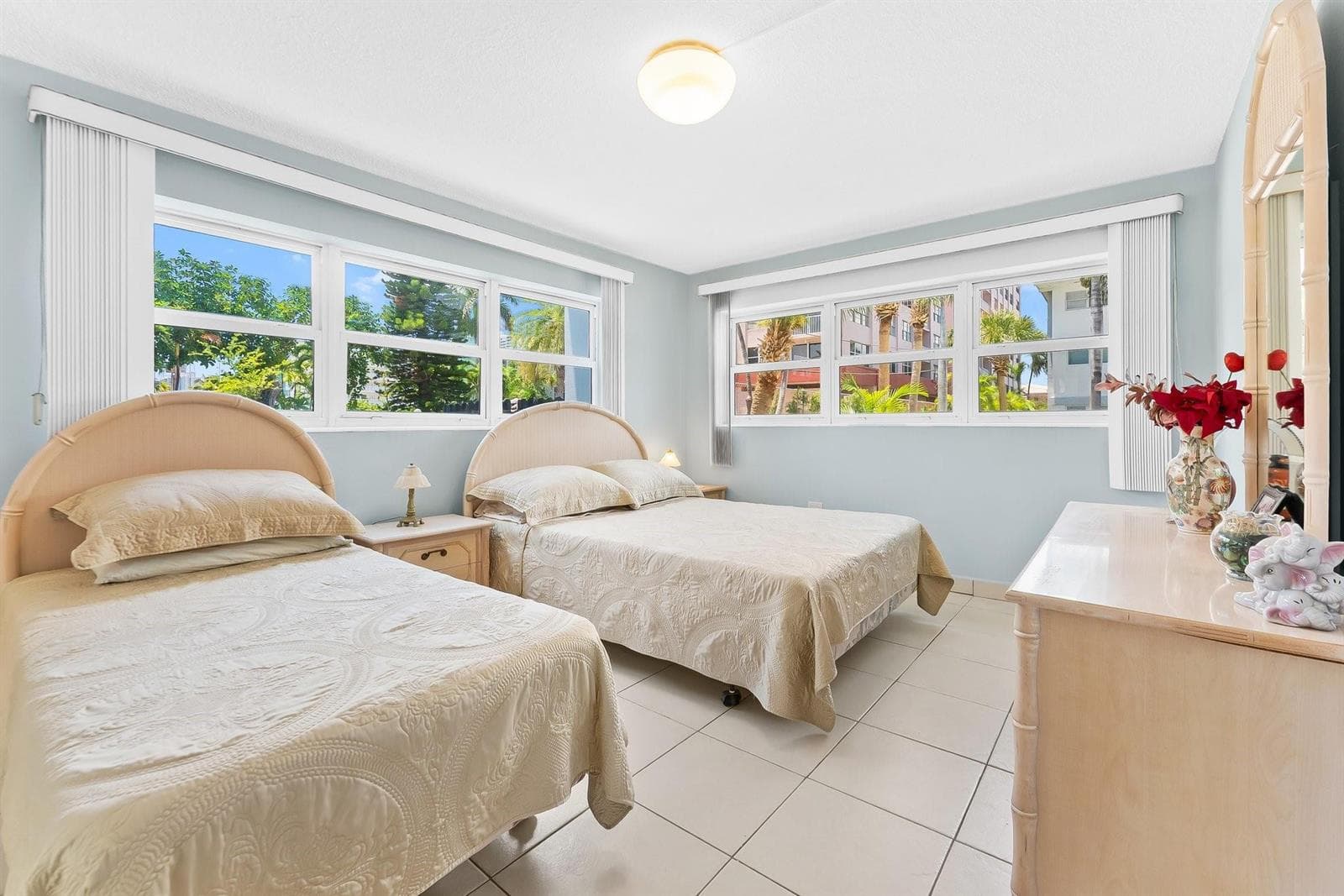 3131 S Ocean Drive 114 photo 9
