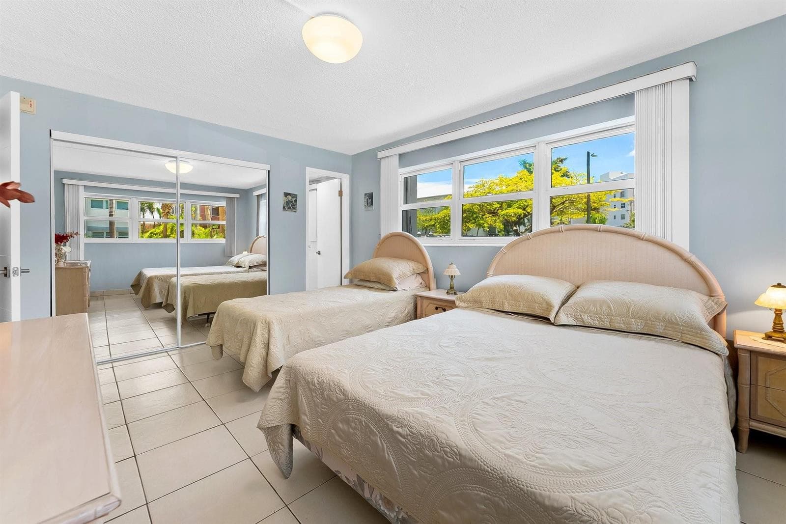 3131 S Ocean Drive 114 photo 10