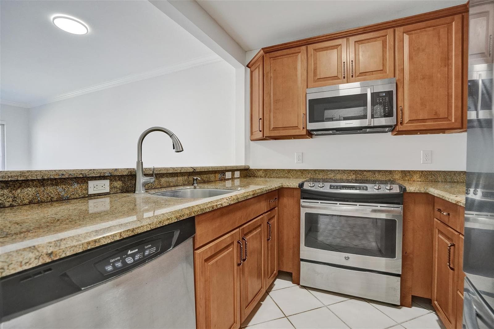 2201 SE 9th Street 106 photo 12