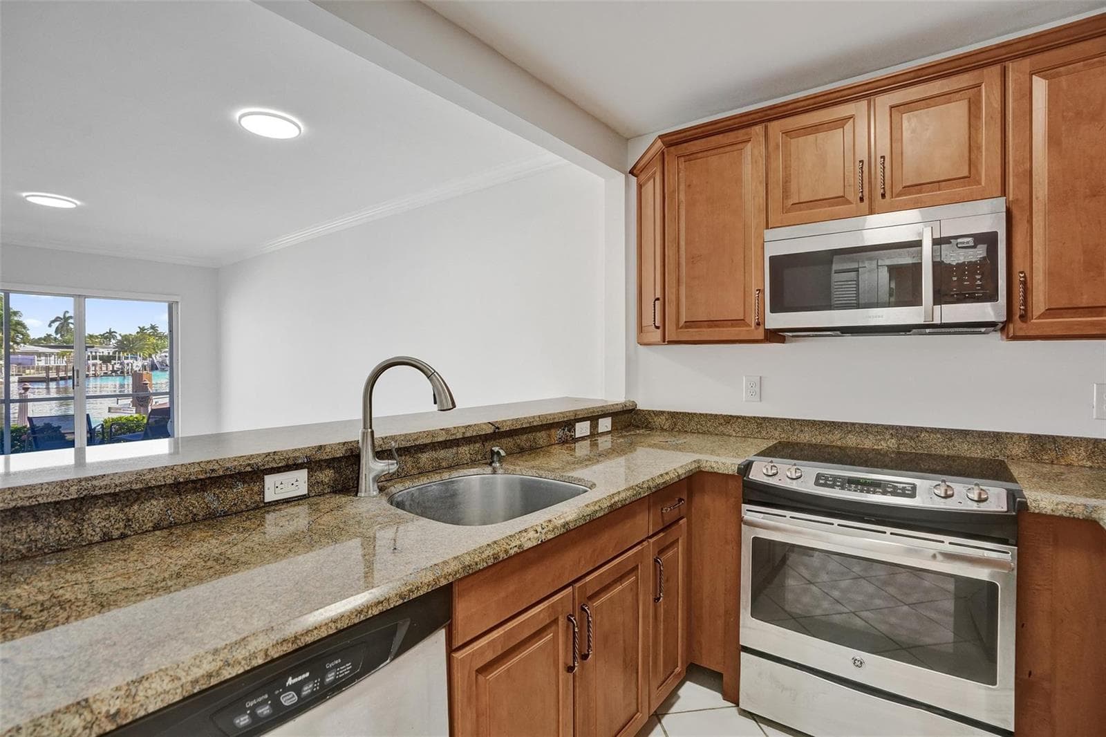 2201 SE 9th Street 106 photo 10