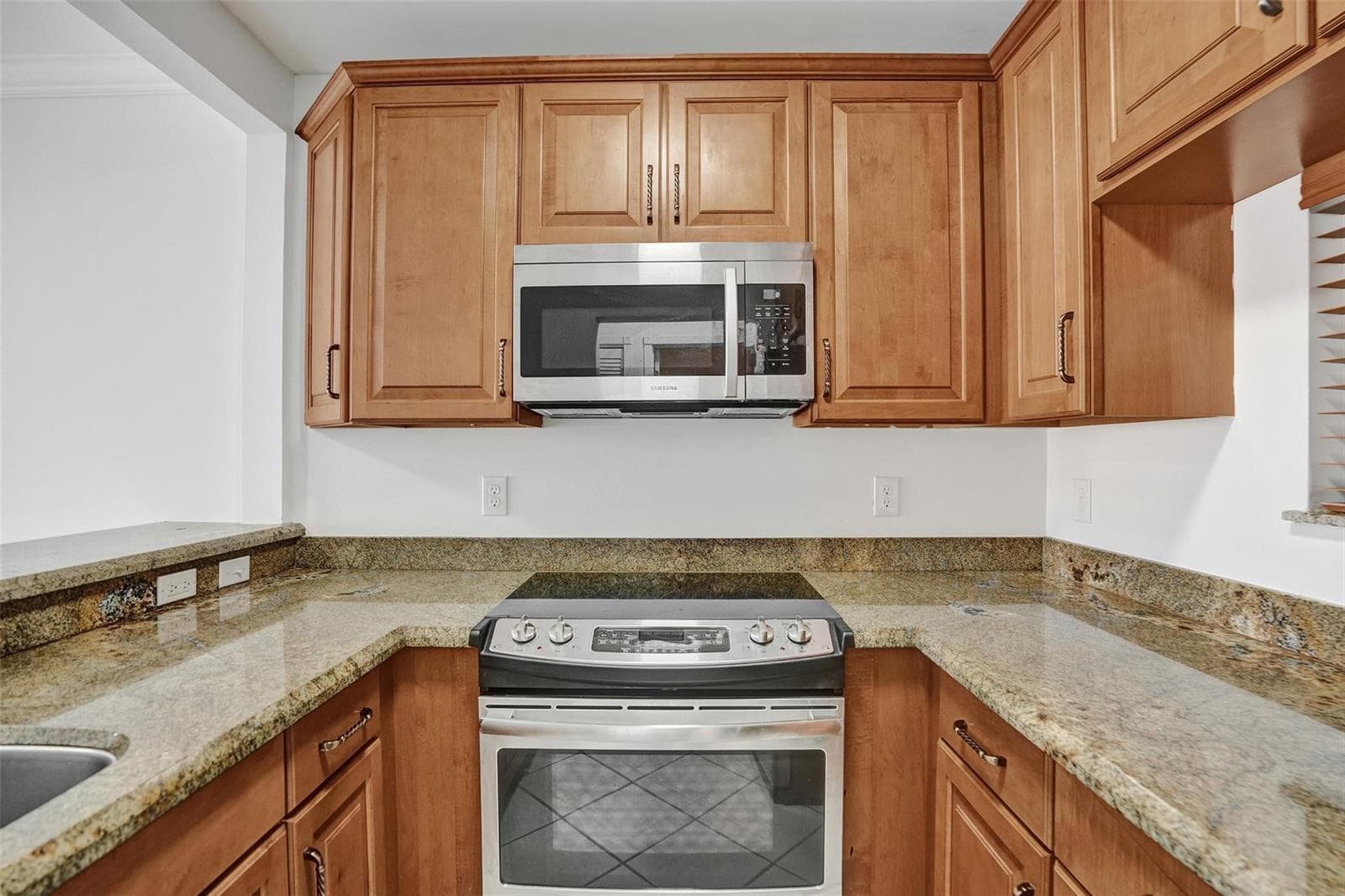 2201 SE 9th Street 106 photo 8