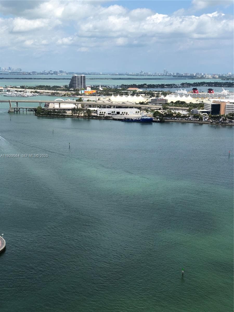 900 Brickell Key Blvd 1602 photo 6