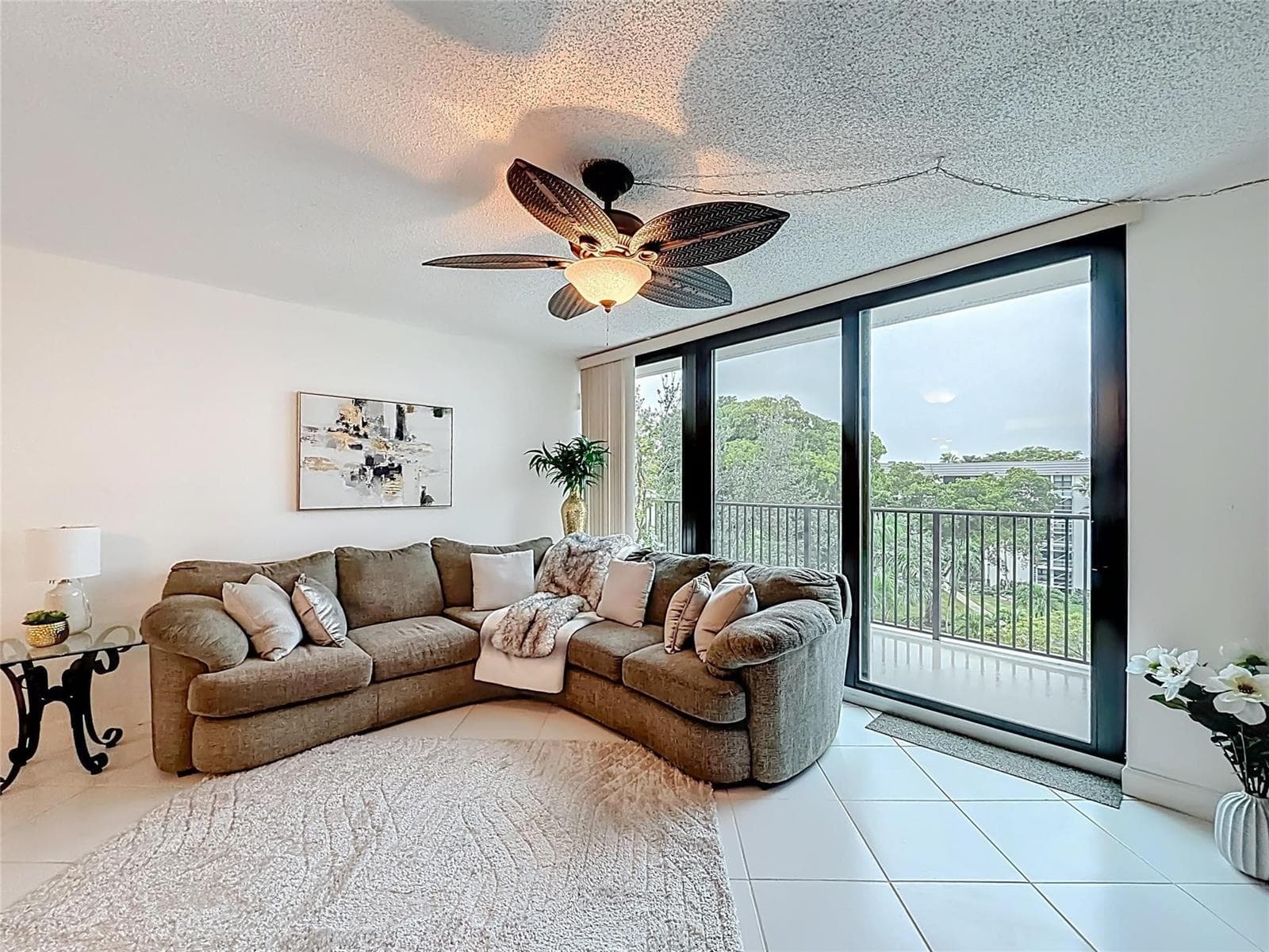 1101 River Reach Drive 502 photo 3