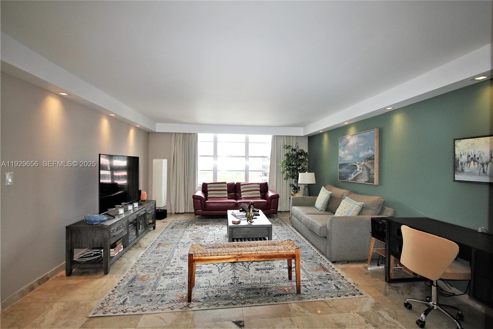 5161 Collins Ave 1610 photo 3
