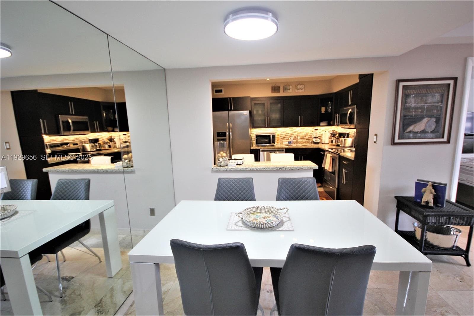 5161 Collins Ave 1610 photo 4