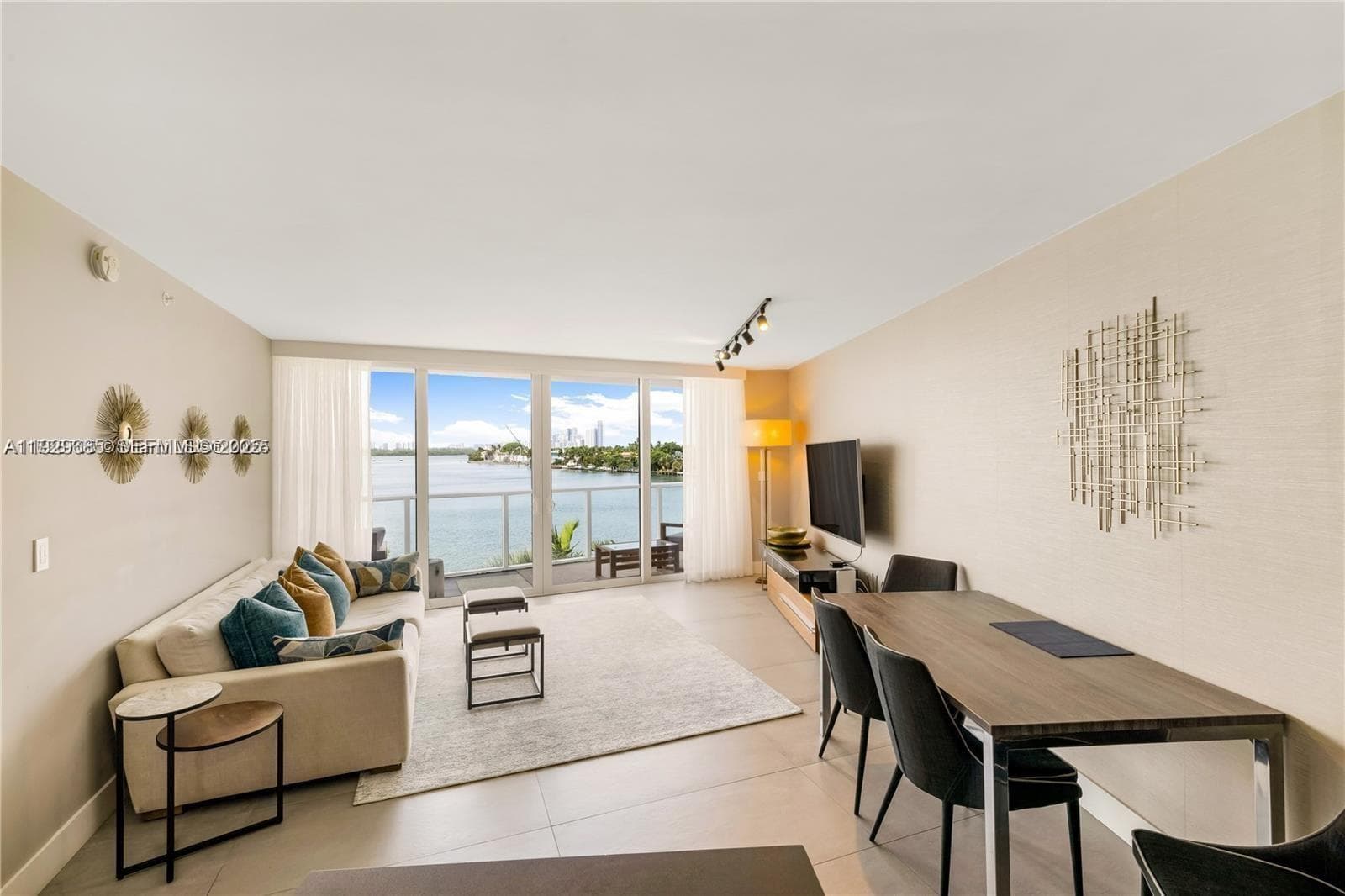 9821 Bay Harbor Dr 503 photo 3