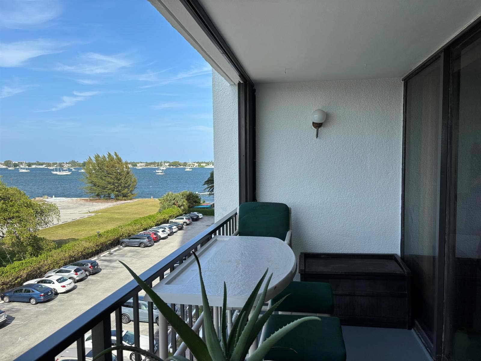 5600 N Flagler Drive 401 photo 17