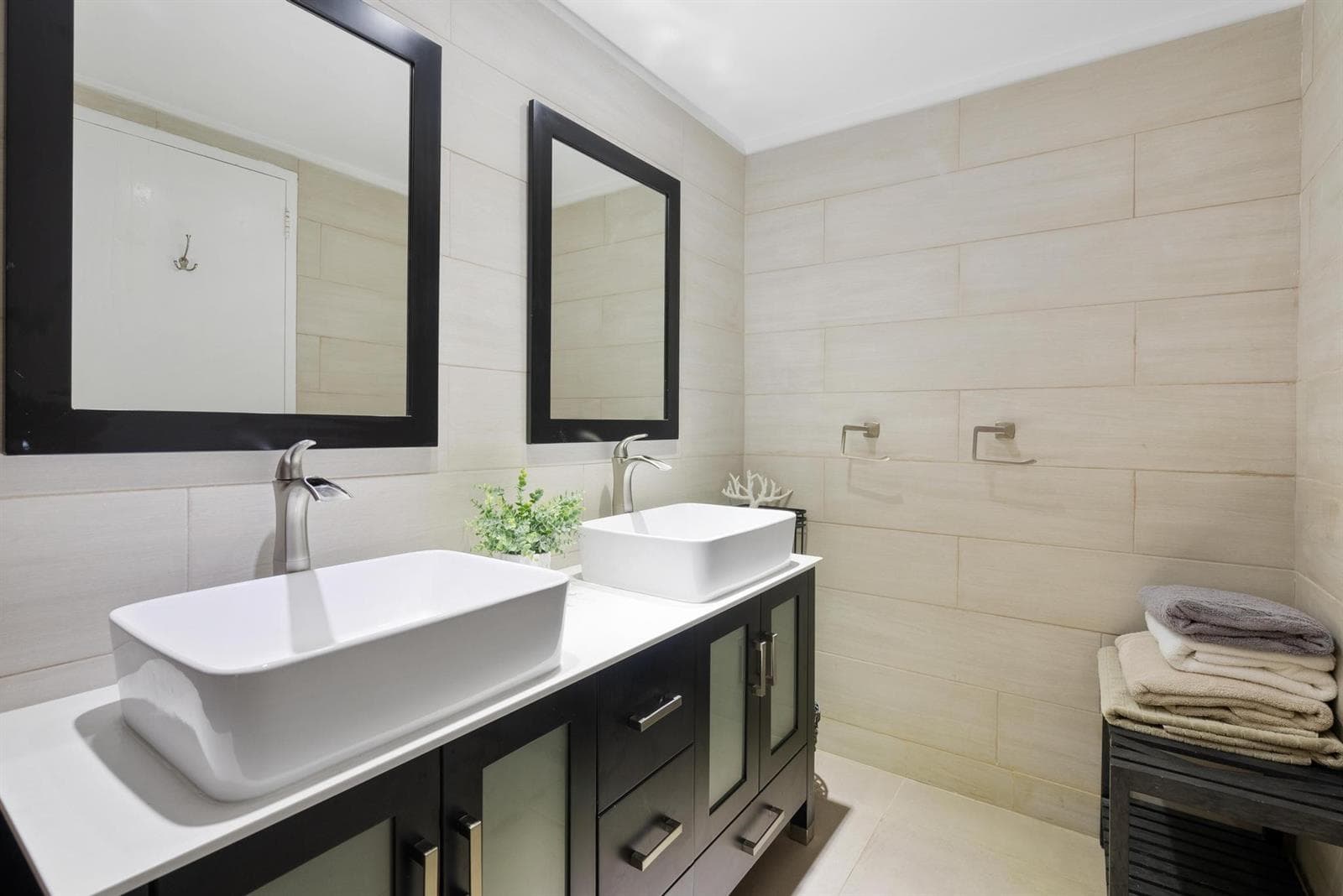 4001 S Ocean Drive 8E photo 13