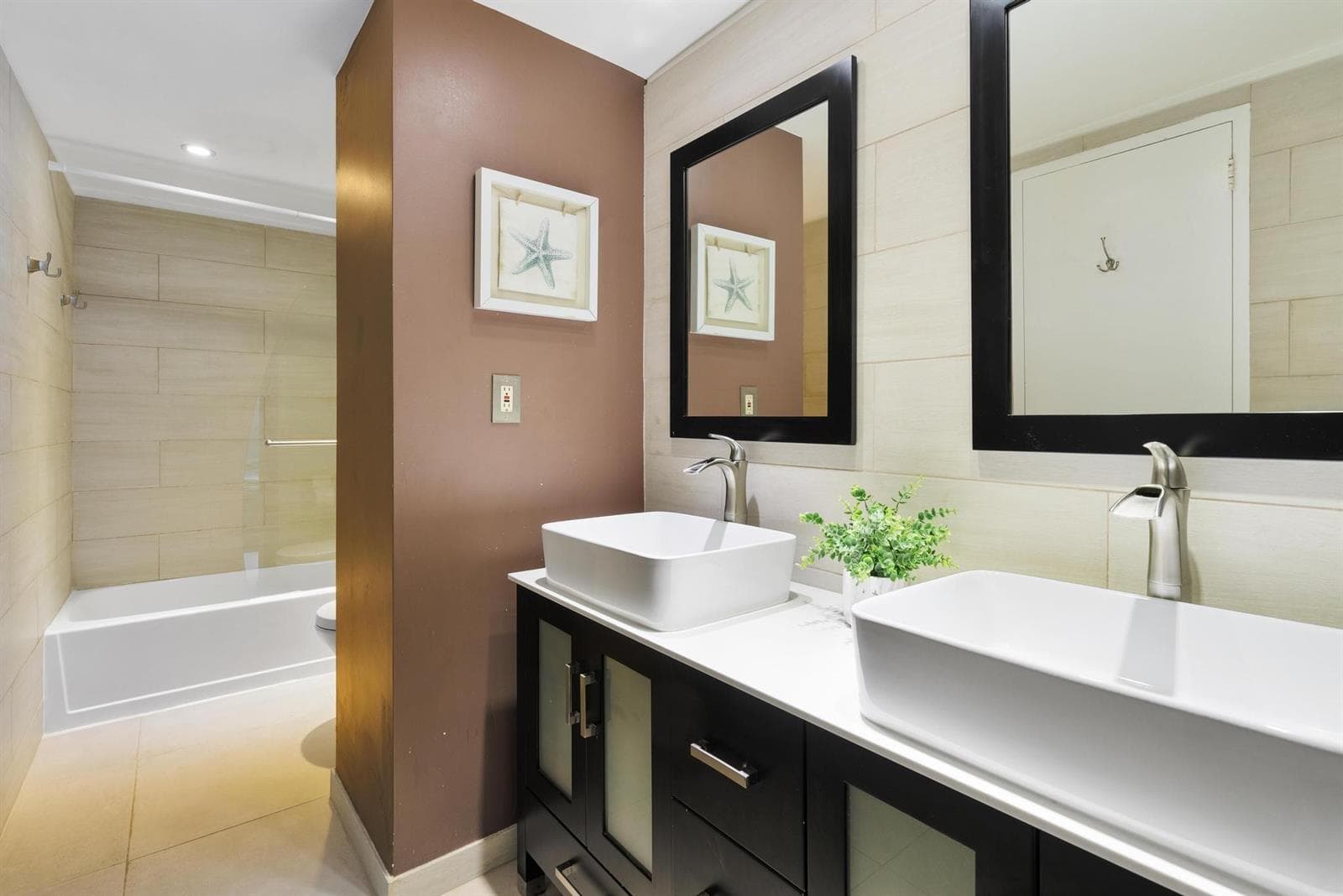 4001 S Ocean Drive 8E photo 11