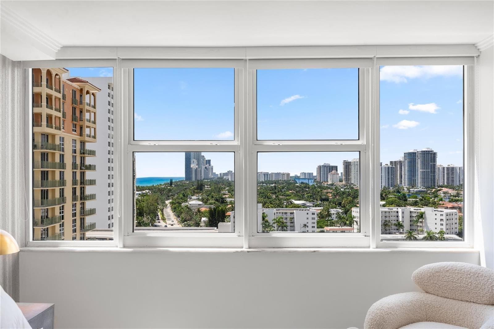 2030 S Ocean Drive 1407 photo 17