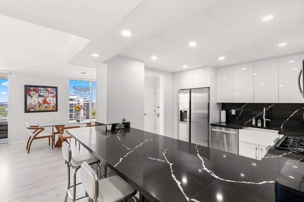 2030 S Ocean Drive 1407 photo 12
