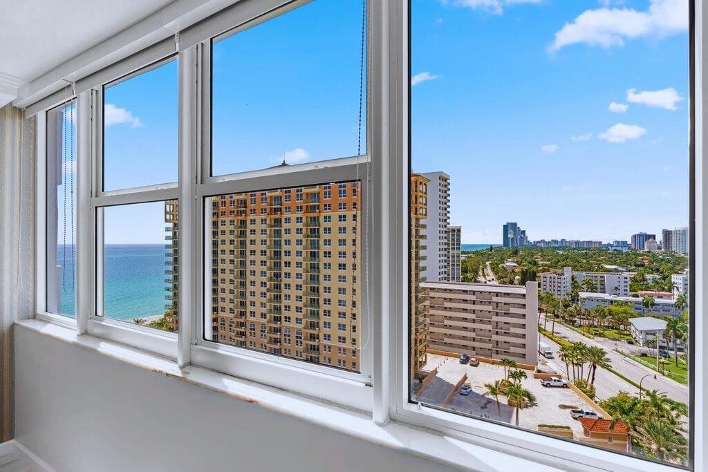 2030 S Ocean Drive 1407 photo 15