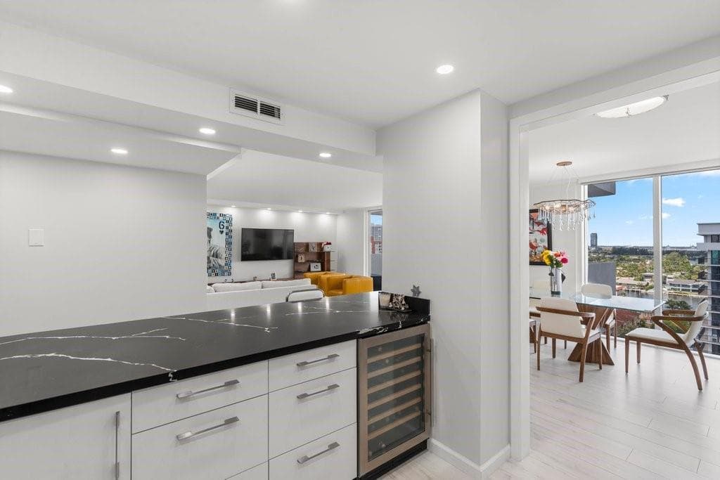 2030 S Ocean Drive 1407 photo 11