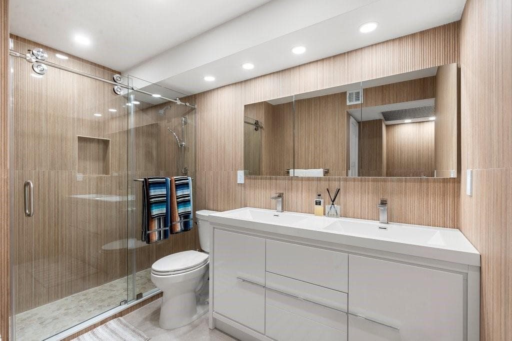 2030 S Ocean Drive 1407 photo 19