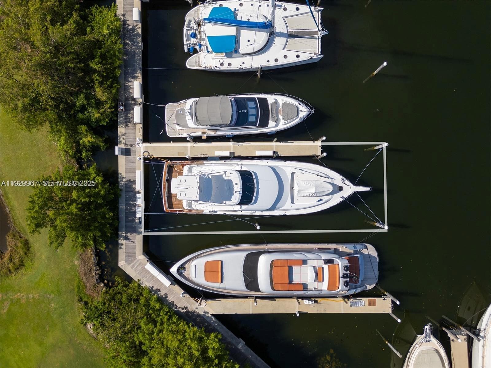 13660 Deering Bay Boat slip for rent