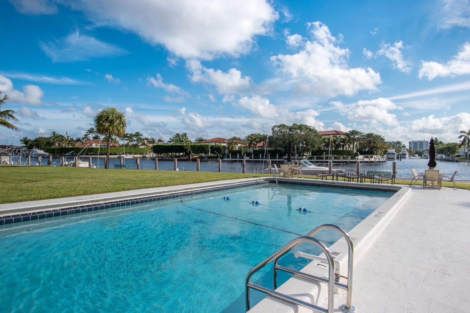 230 N Federal Highway 205 photo 2