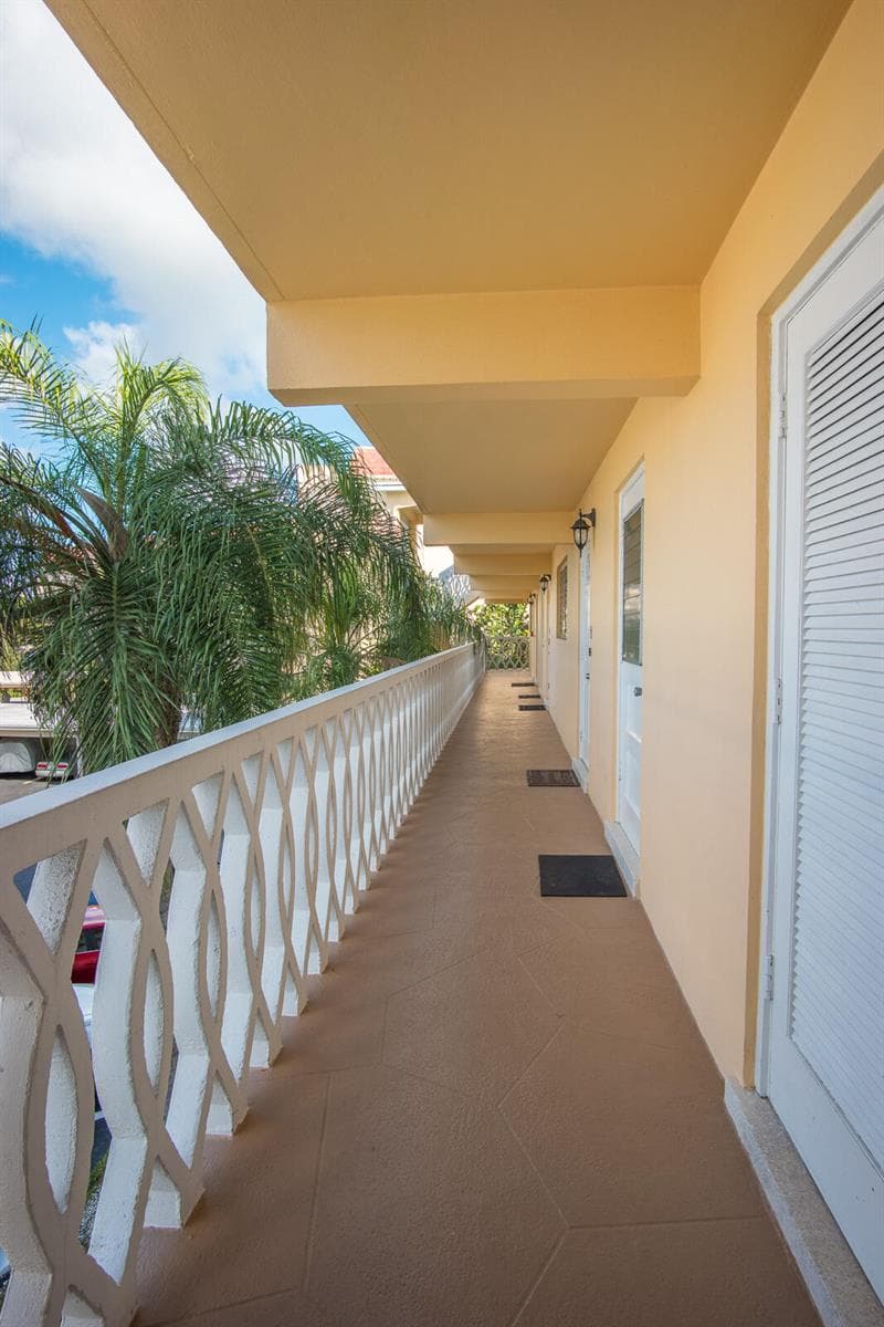 230 N Federal Highway 205 photo 7