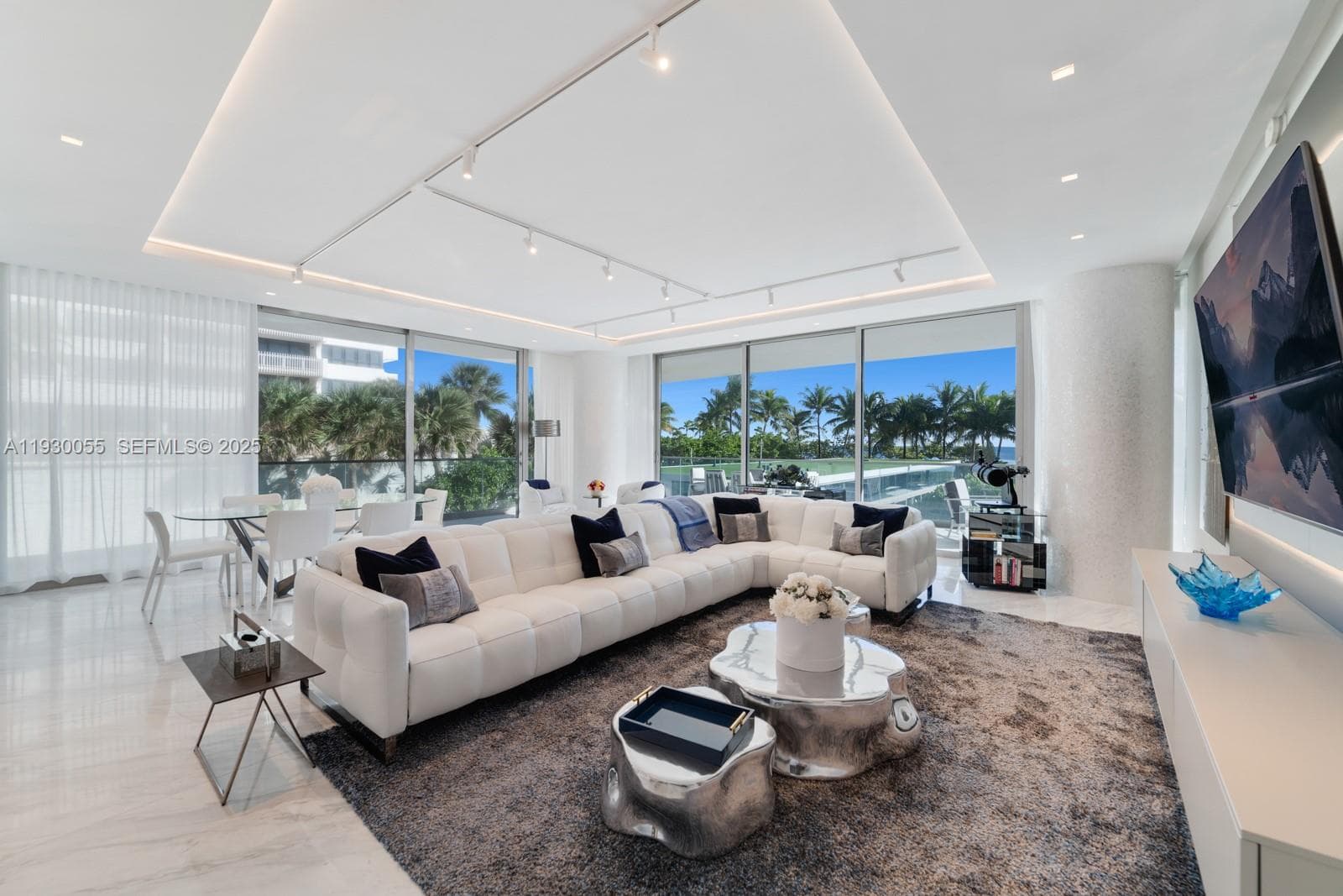 10203 Collins Ave 201 photo 3