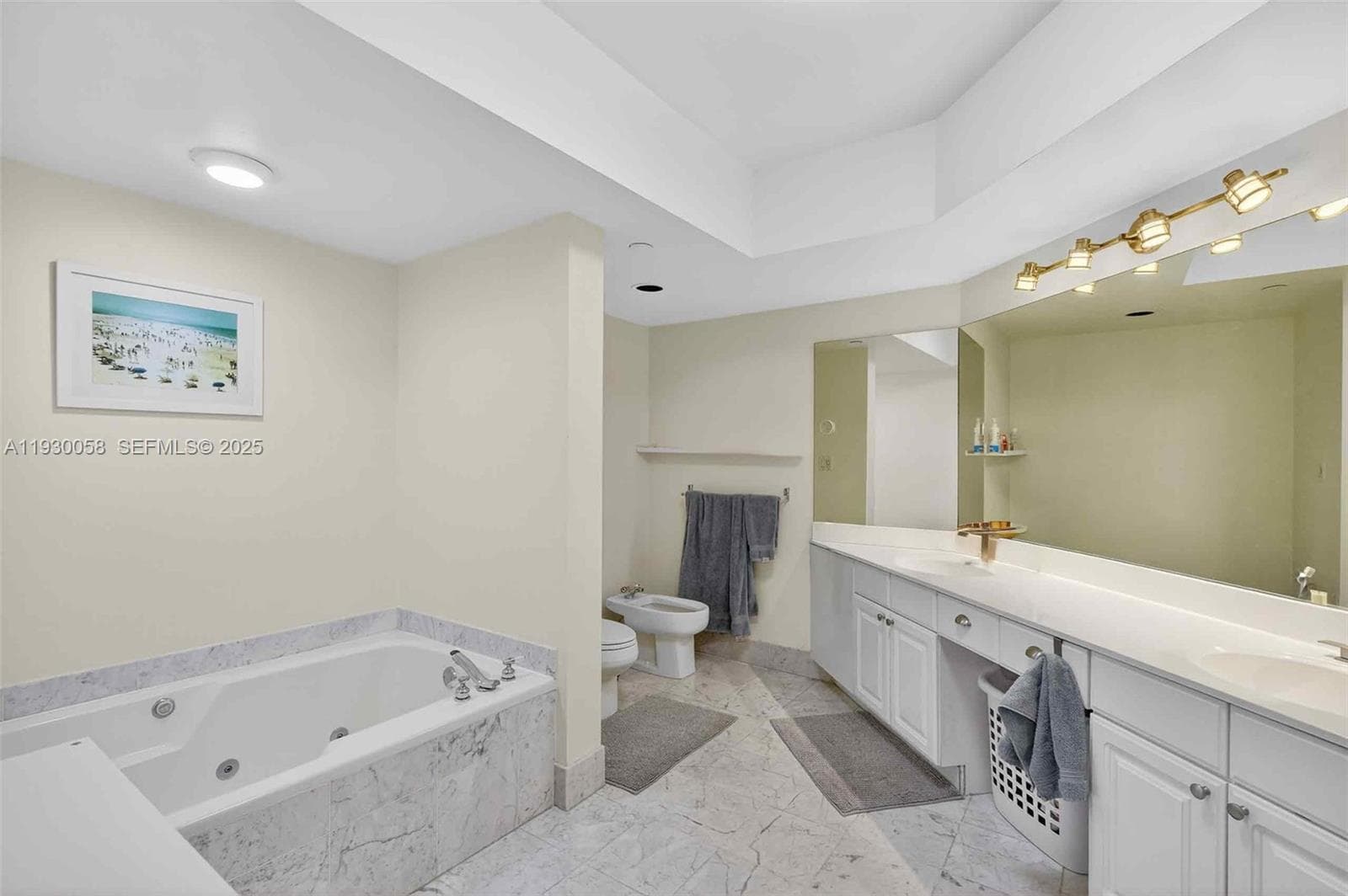 3598 Yacht Club Dr 302 photo 16