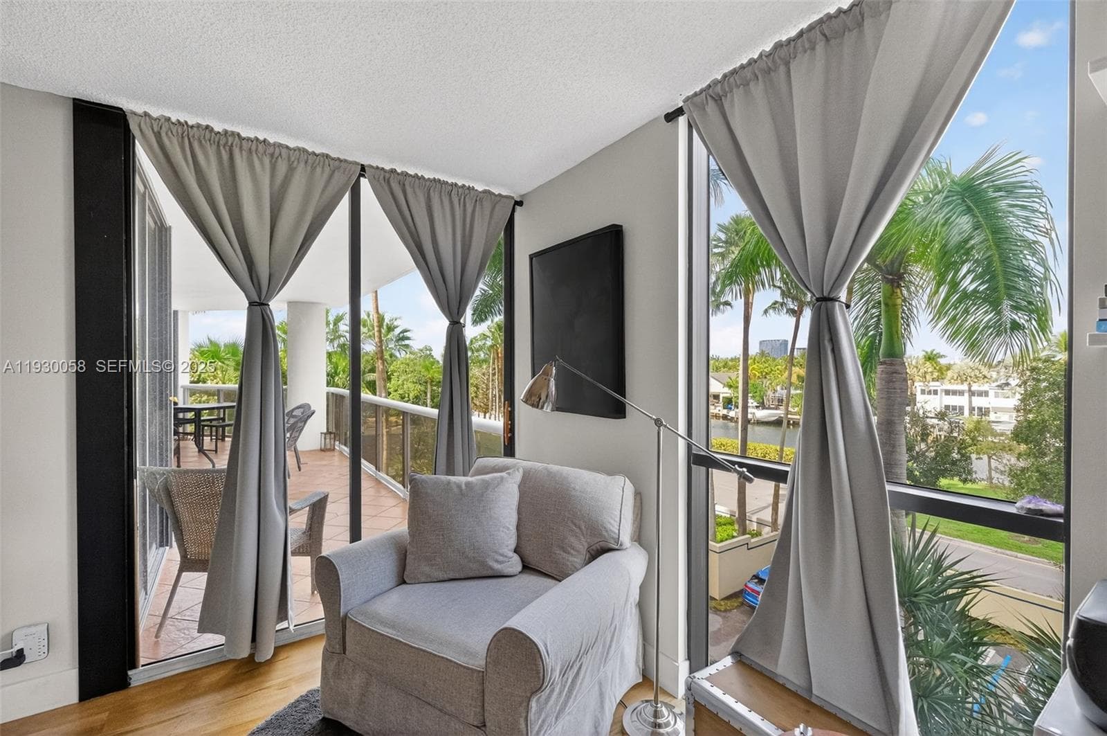 3598 Yacht Club Dr 302 photo 10