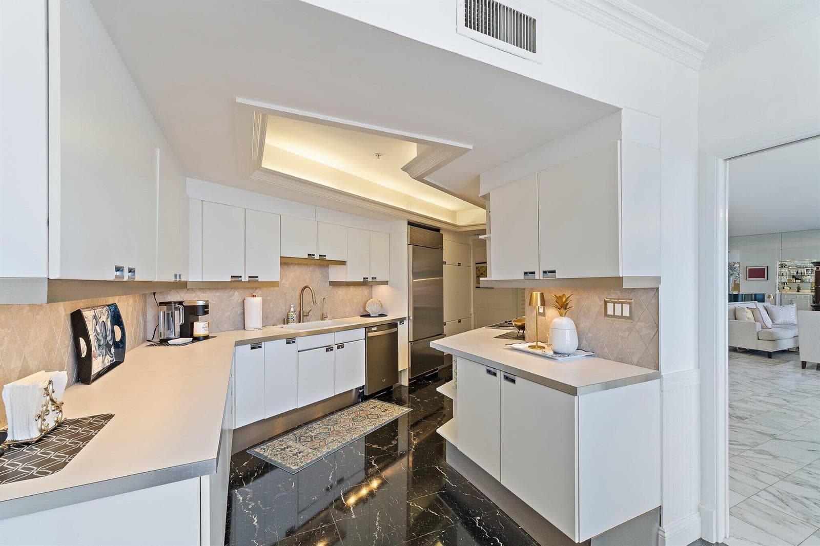 100 Lakeshore Drive 457 photo 23