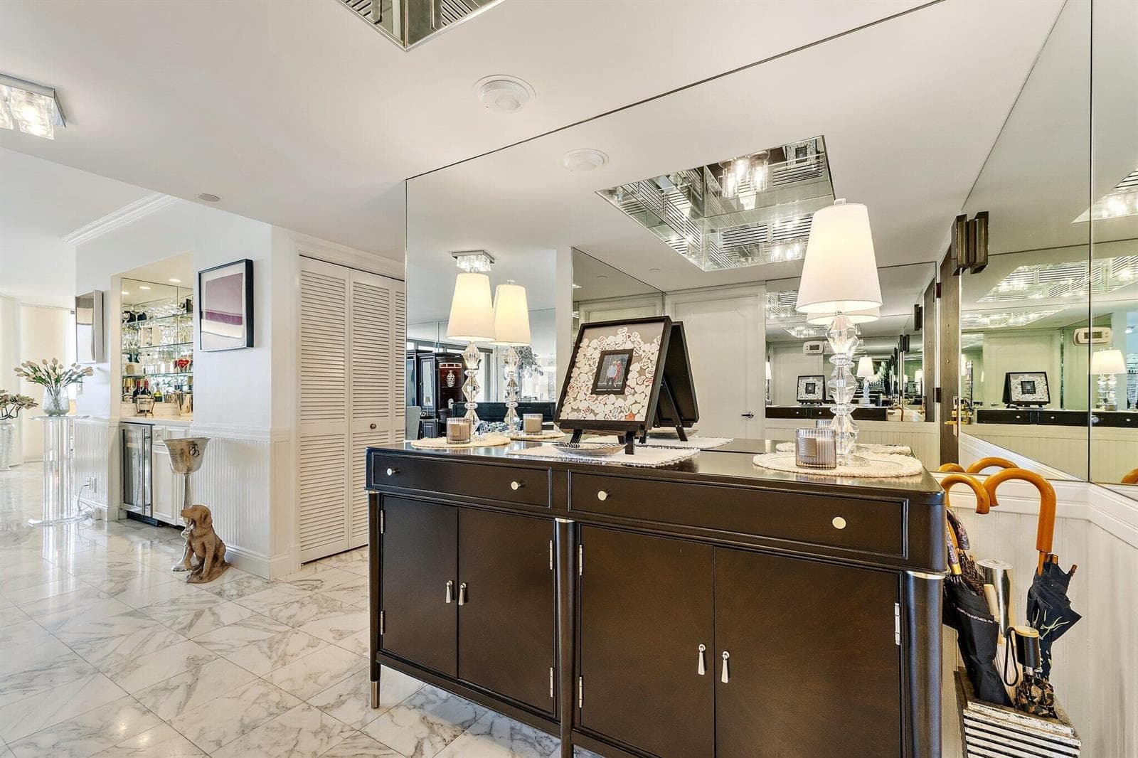 100 Lakeshore Drive 457 photo 5